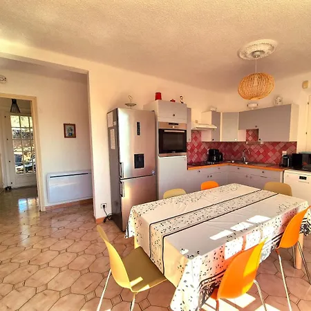 Maison Familliale, Vaste Jardin Proche Et Centre Holiday home *