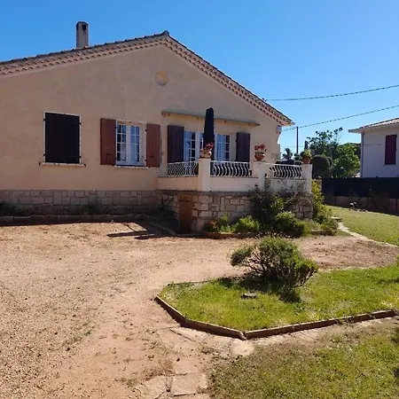 Maison Familliale, Vaste Jardin Proche Et Centre בית נופש בנדול